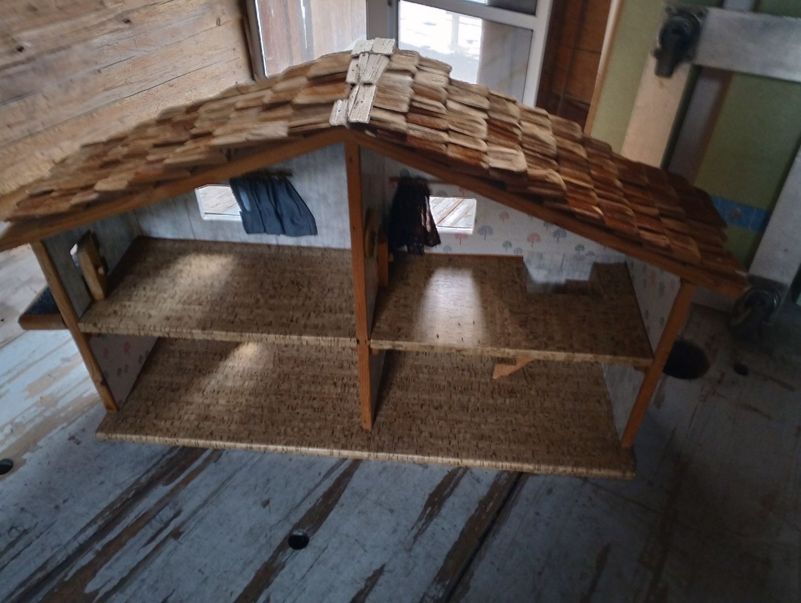 Case e mobili per bambole: Puppenhaus aus Holz – Usato da Termen venduto da Zofingia01