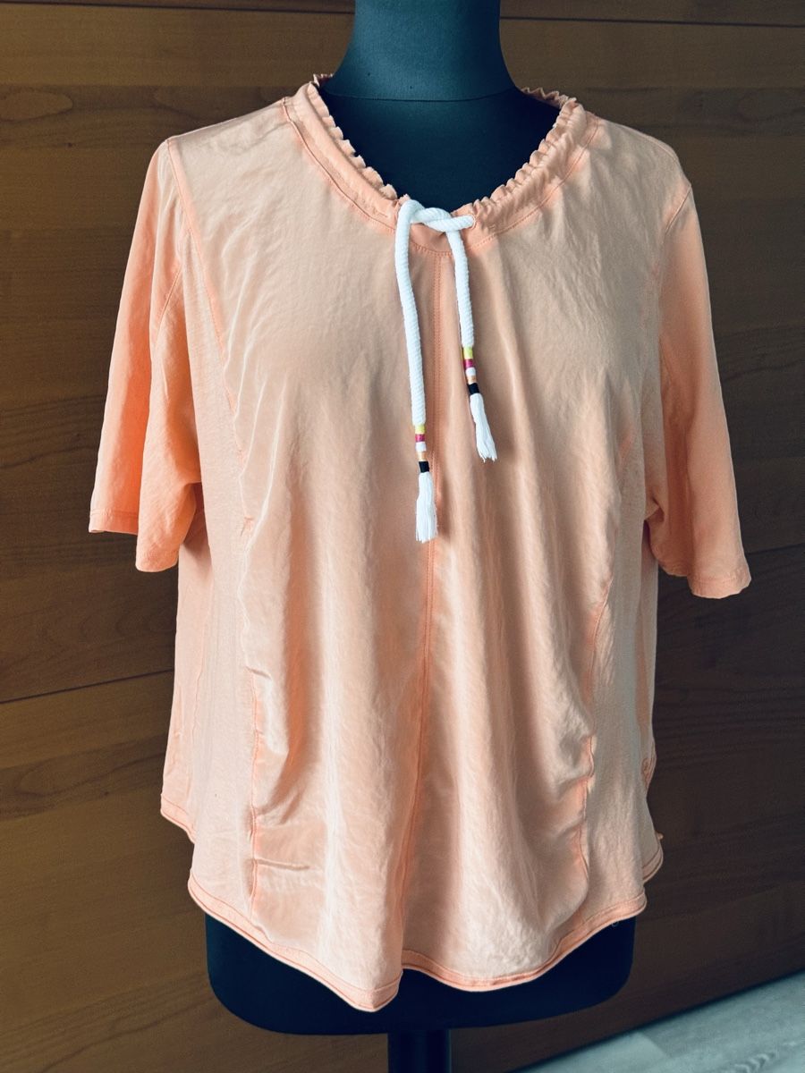 Marc Cain Blusen: Bluse kurzarm / Marccain Sport Gr.40 – Gebraucht aus Morschach von jeanhenrifabre