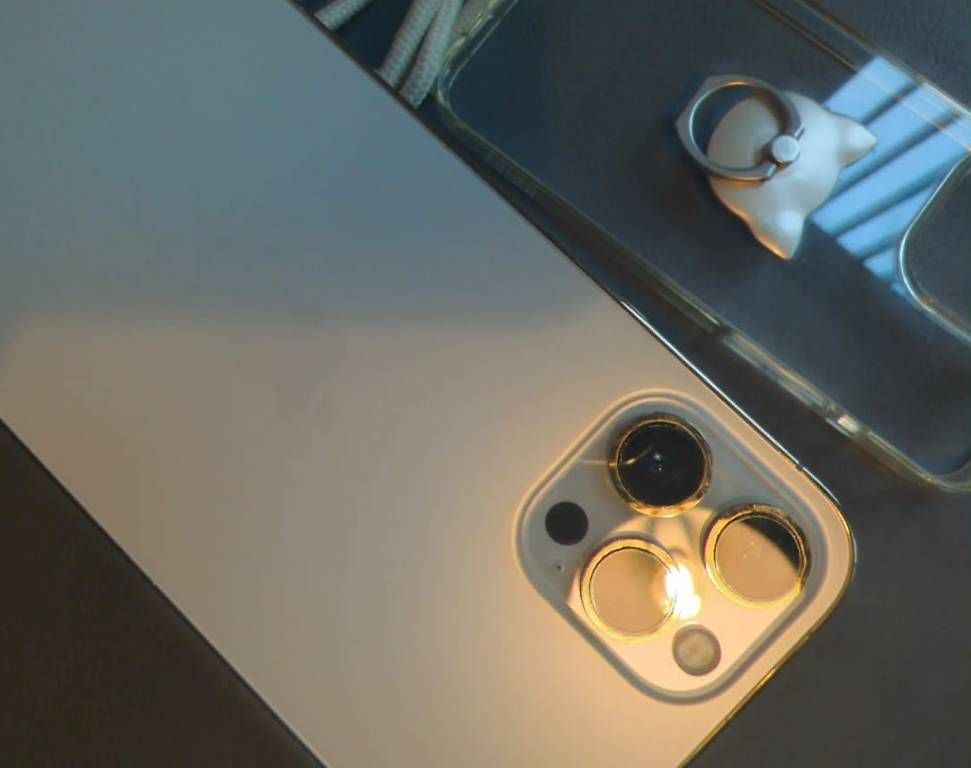 Portables: iPhone 12 Pro  – D'occasion à geneve par mat_5vqv 3