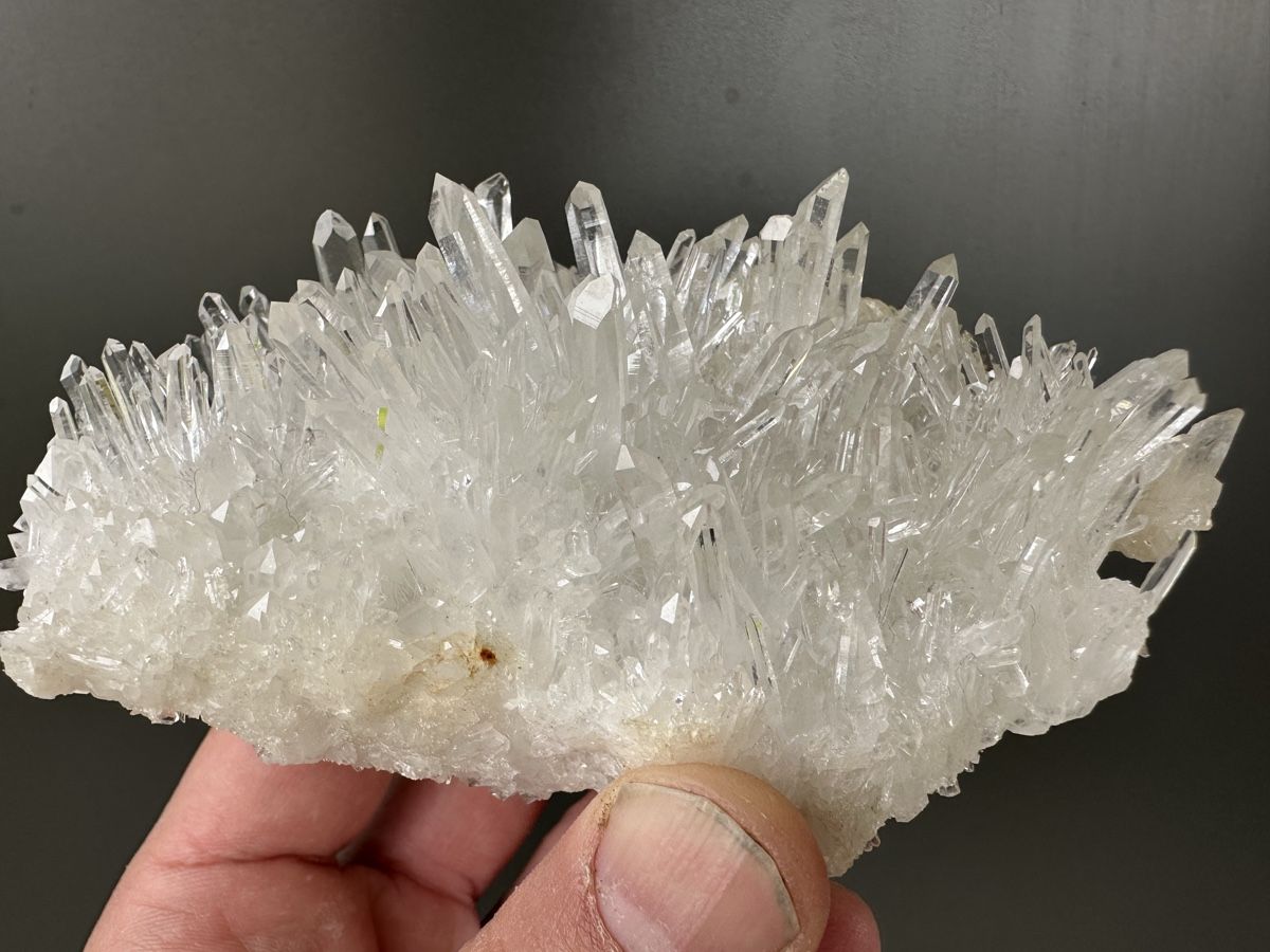 Minerali & Pietre curative: Nadelquarz Val Bedretto – Usato da Oberuzwil venduto da Crystall0 1