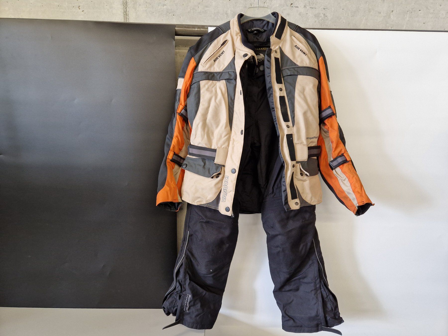 Vanucci Completi & Tailleur: Motorrad-Kombi Damen Vanucci – Usato da Muhen venduto da Restwert_Muhen