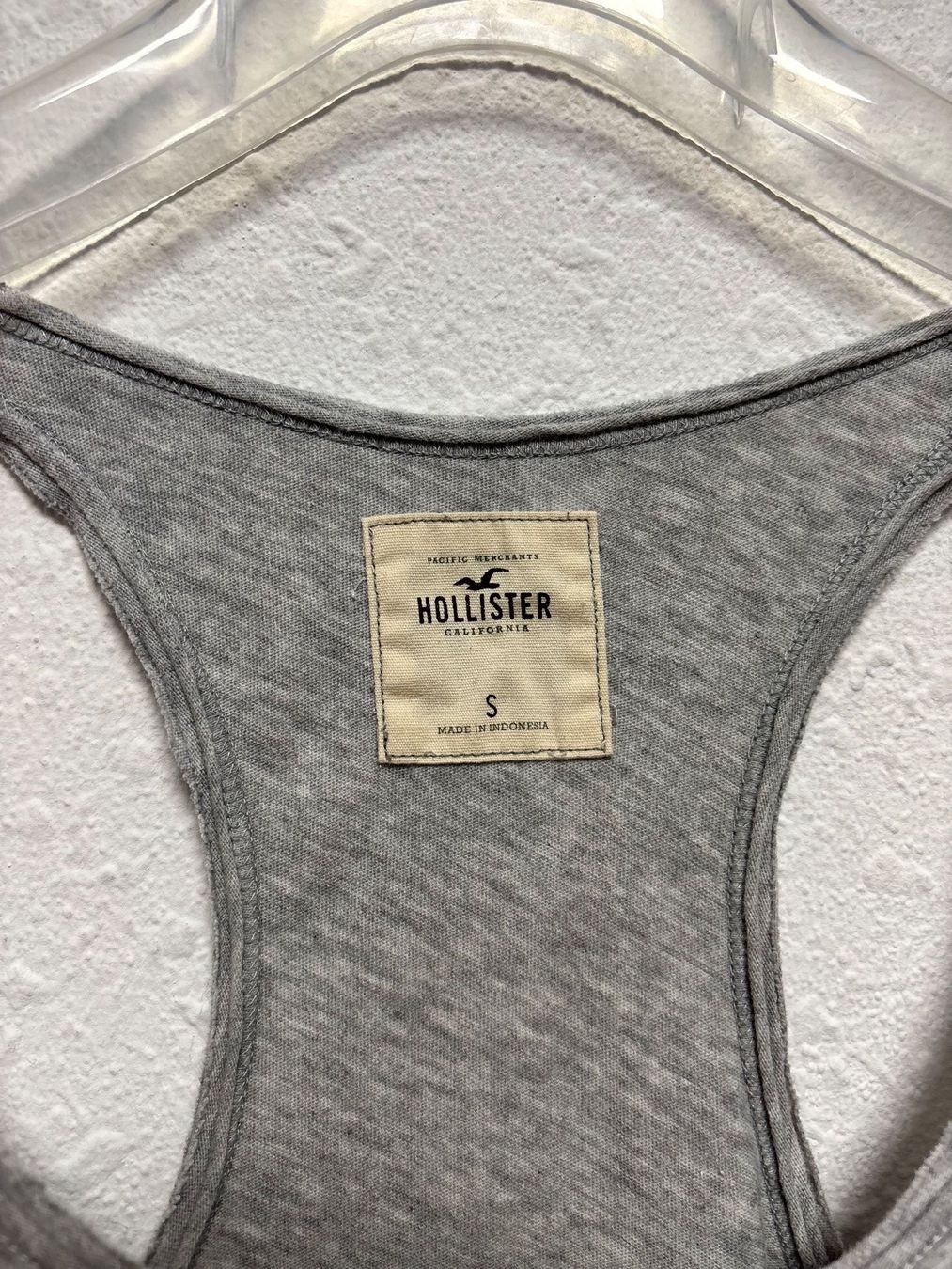 Hollister Top: Hollister Tanktop grau Gr. S – Usato da Bottmingen venduto da ana_5hrv 5
