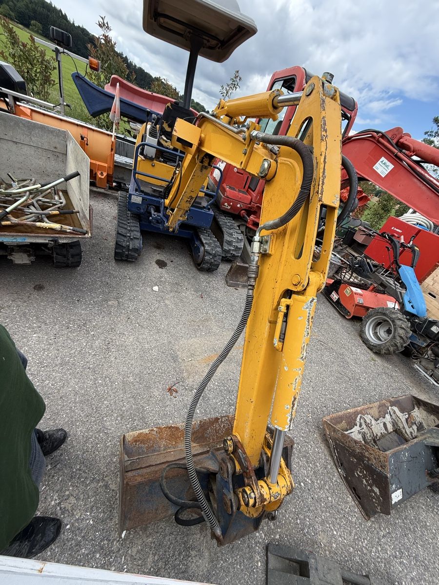 Hutter Escavatori: Bagger Raupenbagger Hutter IHI 18 Minibagger gelb/rot – Usato da Cormagens venduto da agho1 1