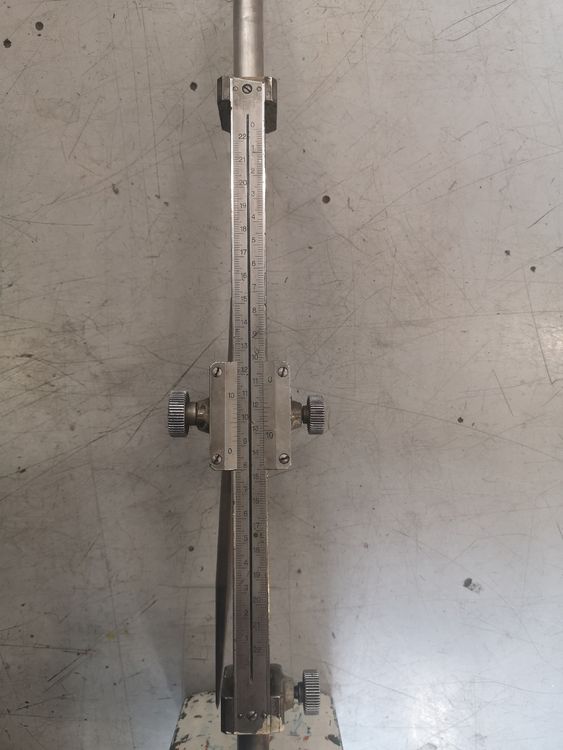 Tous les outils: Höhenanreisser 500mm – D'occasion à Berg (Dägerlen) par SCH.B. 1