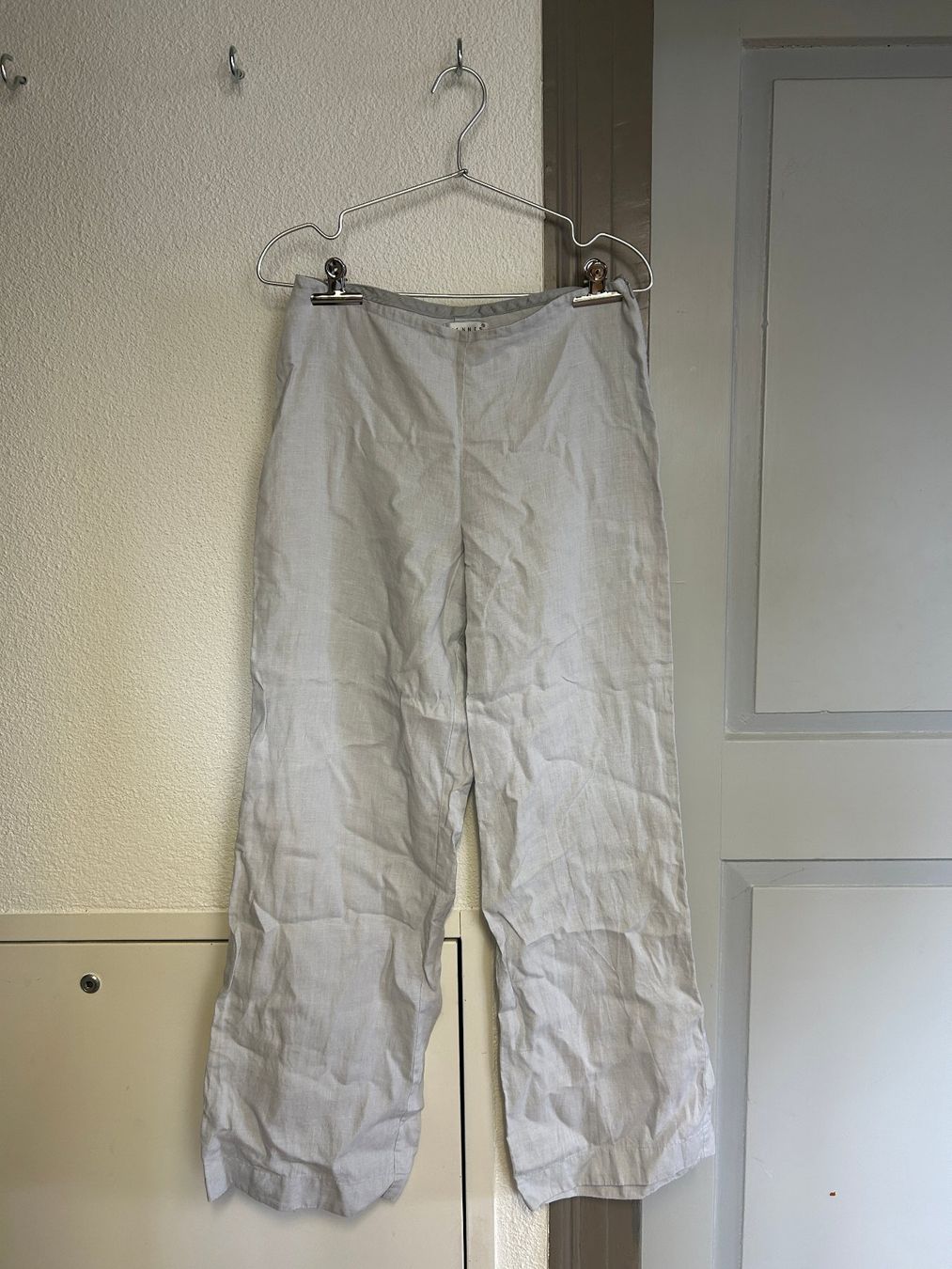 H&M Pantaloni: Hennes Collection Leinenhose DE 38 – Usato da Zürich venduto da ins_w679