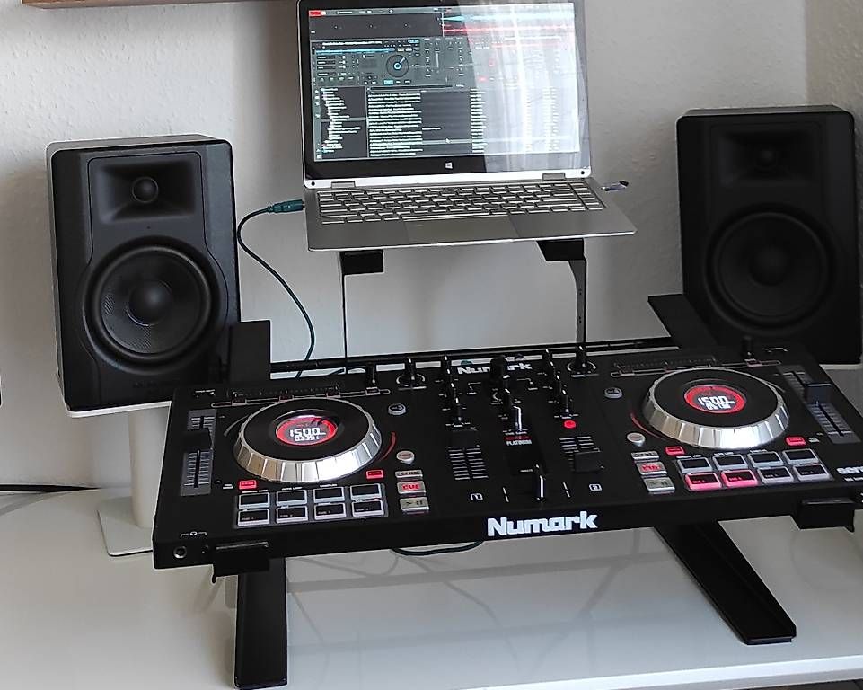 Console di mixaggio: Numark Mixtrack Pro 2 – Usato da Emmenbrücke venduto da joa_x6xg 4