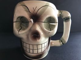Glas Bierkrug Totenkopf Werbeartikel Käpten Jo‘s Aarfähre