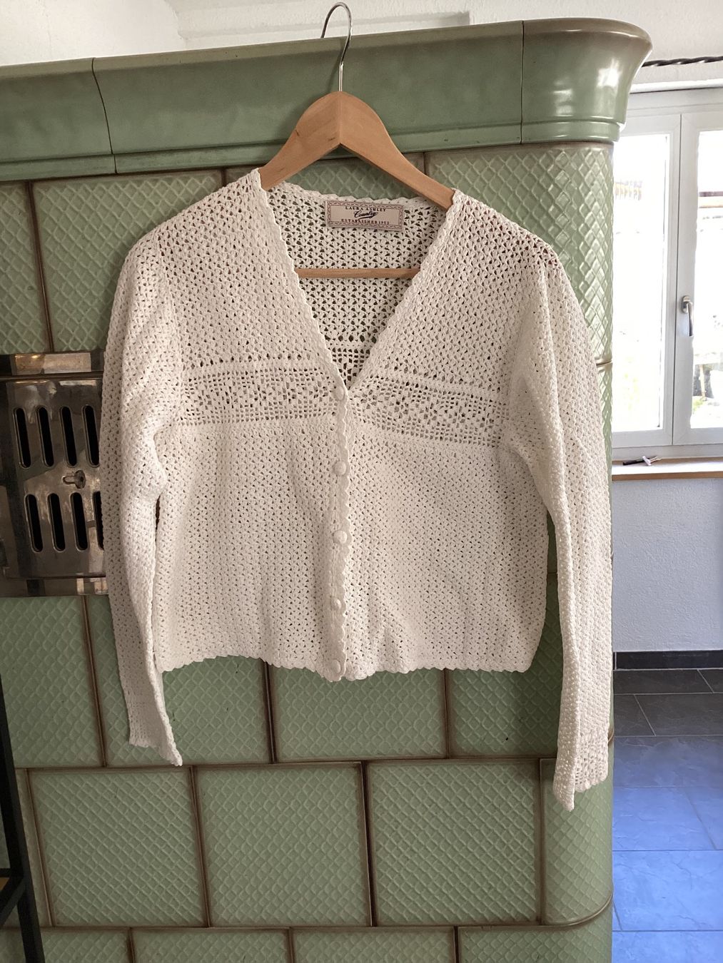 Laura Ashley Giacche: Laura Ashley Strickjacke Gr.M – Usato da Dinhard venduto da Bell777