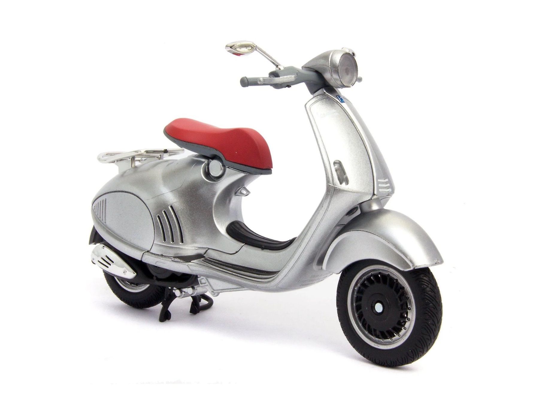 Modellini d'auto: Piaggio Vespa 946 New Ray 1/12 Boxed – Nuovo (secondo la descrizione) da Thusis venduto da carhunter 2