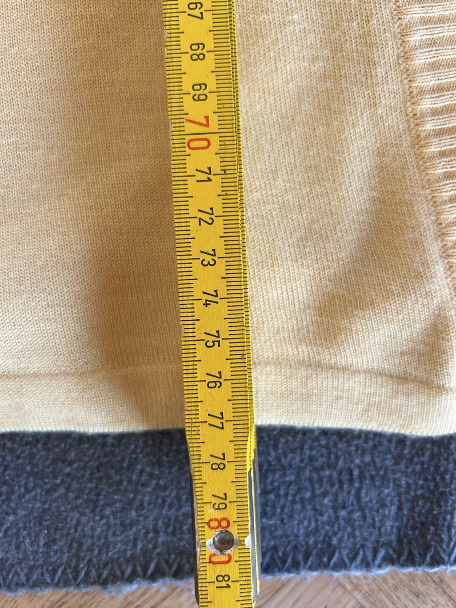 Maglioni & Felpe: feine Strickjacke Grösse 44/46 – Usato da Lengnau AG venduto da Mefari 3