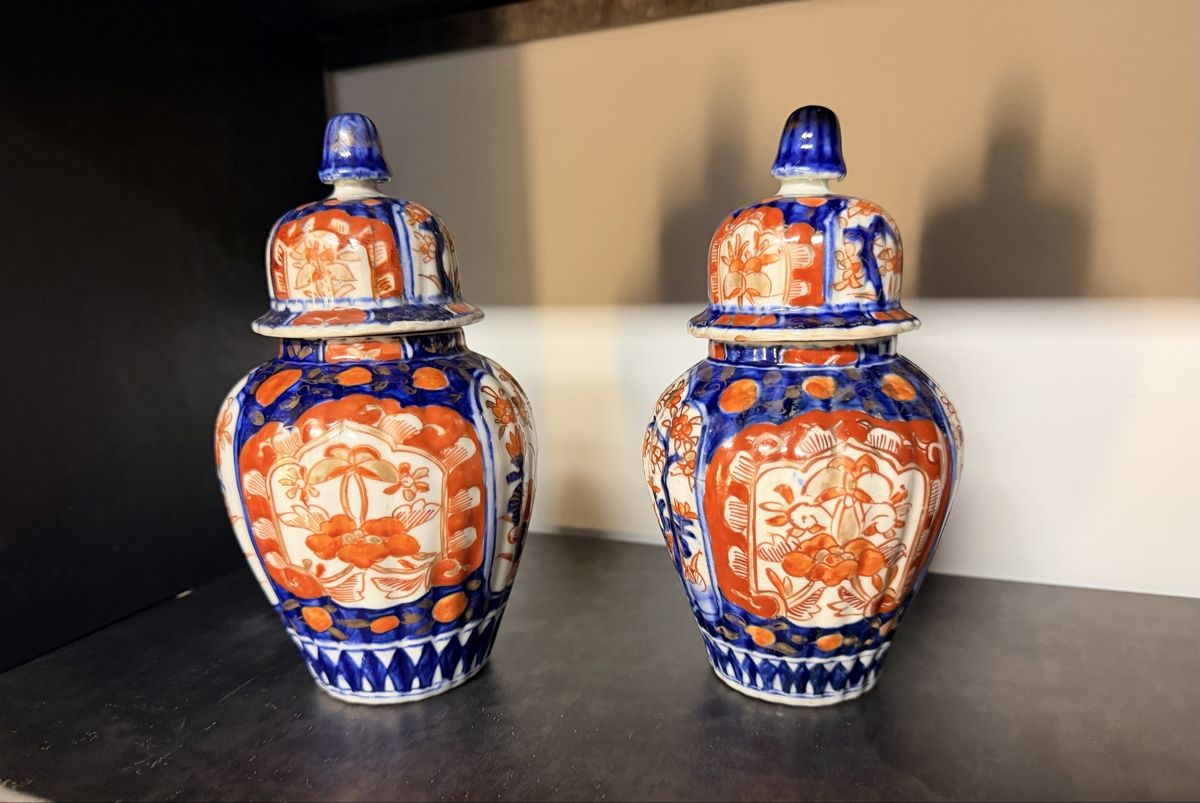Vase & Récipients: 2 Imari Deckelvasen – D'occasion à Allschwil par ILLUGO 2