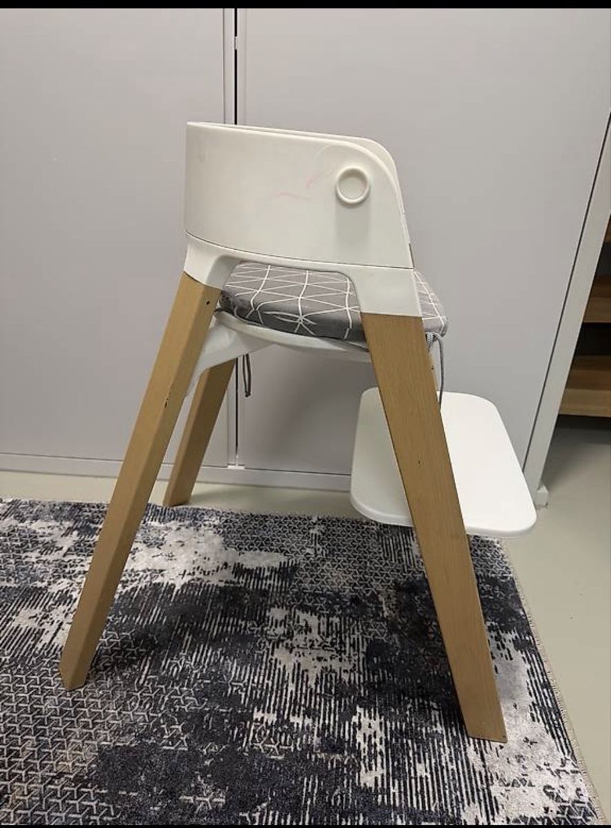 Stokke Seggioloni: Stokke Tripp Trapp Kinderstuhl – Usato da Zürich venduto da taulina 1