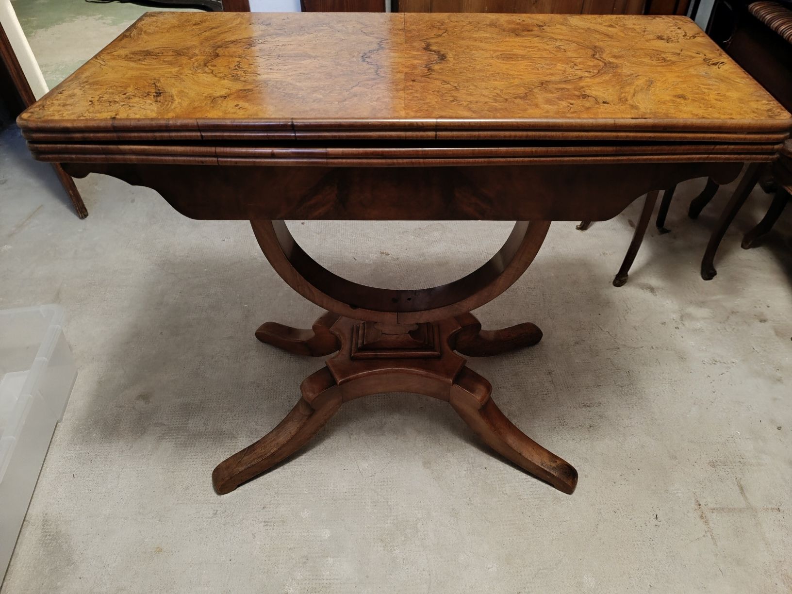 Tavoli: Table de jeu ancienne – Usato da Cossonay-Ville venduto da Aryann34 4