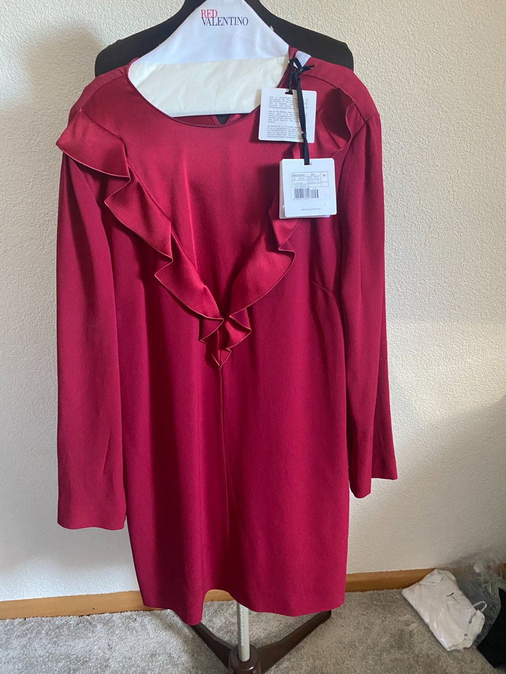 Valentino Vestiti: VALENTINO COUTURE NEU – Nuovo (secondo la descrizione) da Liestal venduto da aarroon
