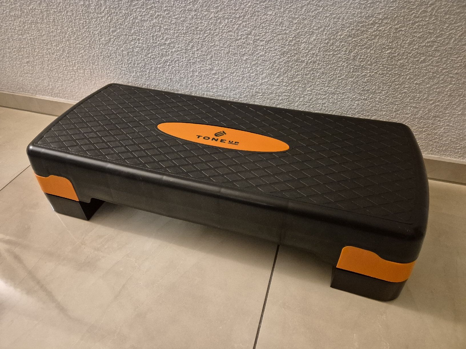 Hometrainer: Step-Trainer / Stepper höhenverstellbar – Nuovo (secondo la descrizione) da Rümlingen venduto da Simmili