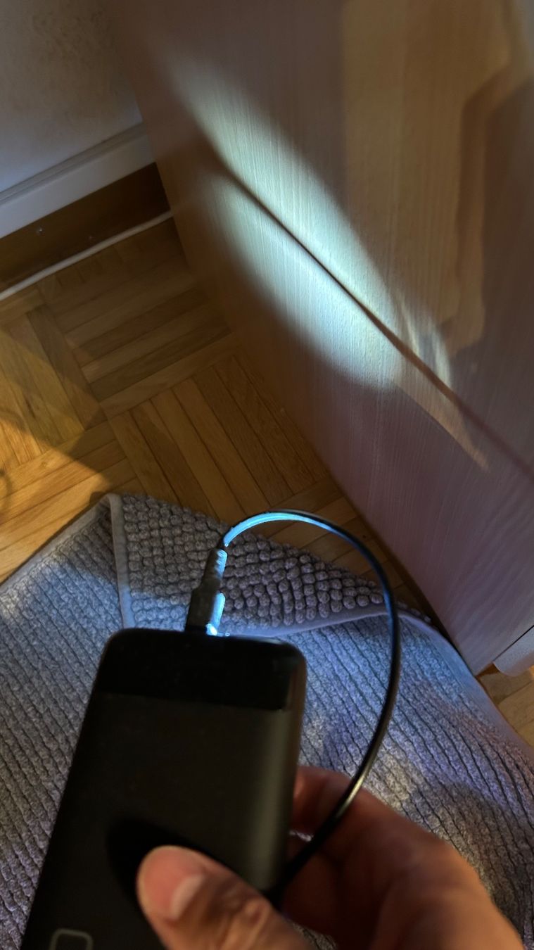 Akkus: INIU 20'000mAh Power Bank (fast neu) inkl. Taschenlampe – Gebraucht aus Bülach von wil_z8tf 4