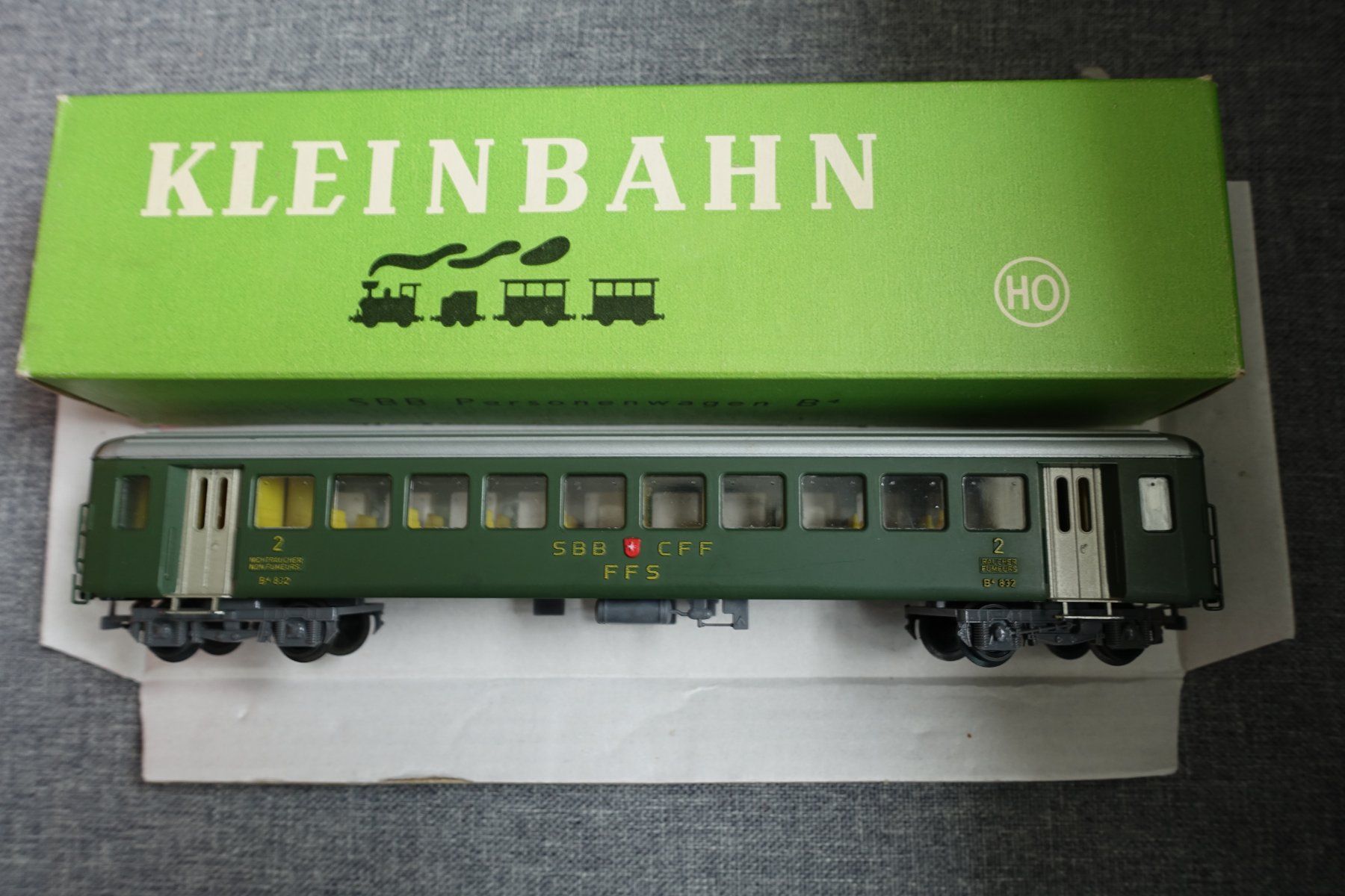 Kleinbahn Modelleisenbahnen: KLEINBAHN No. 381 SBB/CFF Einheitswagen 2. Klasse – Gebraucht aus Wallbach von Sarrows 1