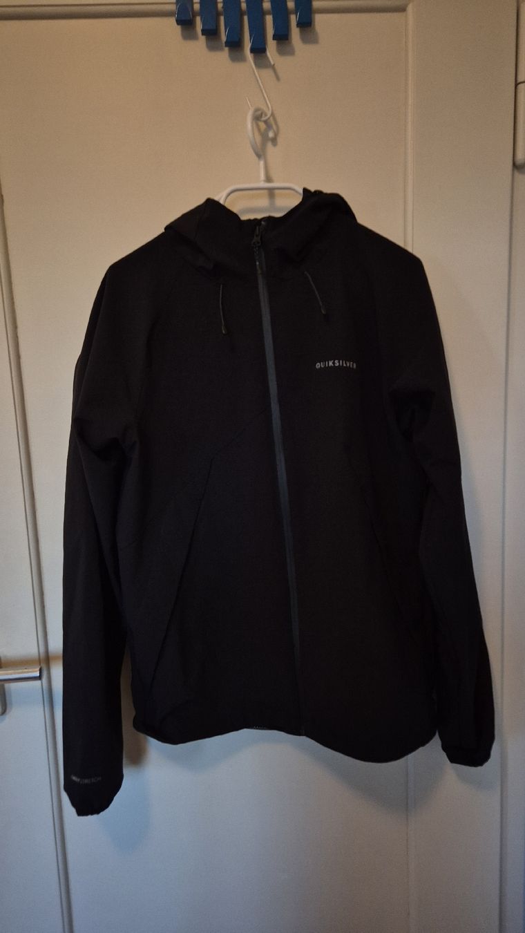 Quiksilver Jacken: Quiksilver Regenjacke – Neu (gemäss Beschreibung) aus Winterthur von surfer_le