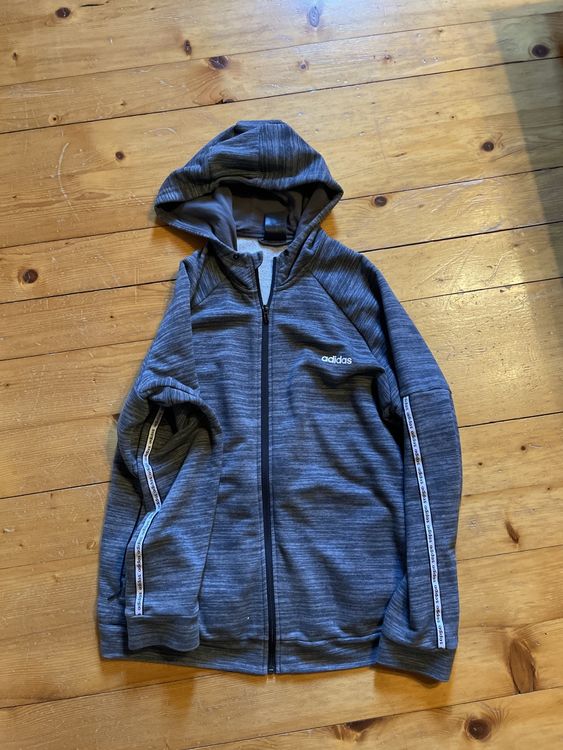 Adidas Giacche: Adidas Sweatjacke Damen Gr. XL – Usato da Domat-Ems venduto da Amanda78 1