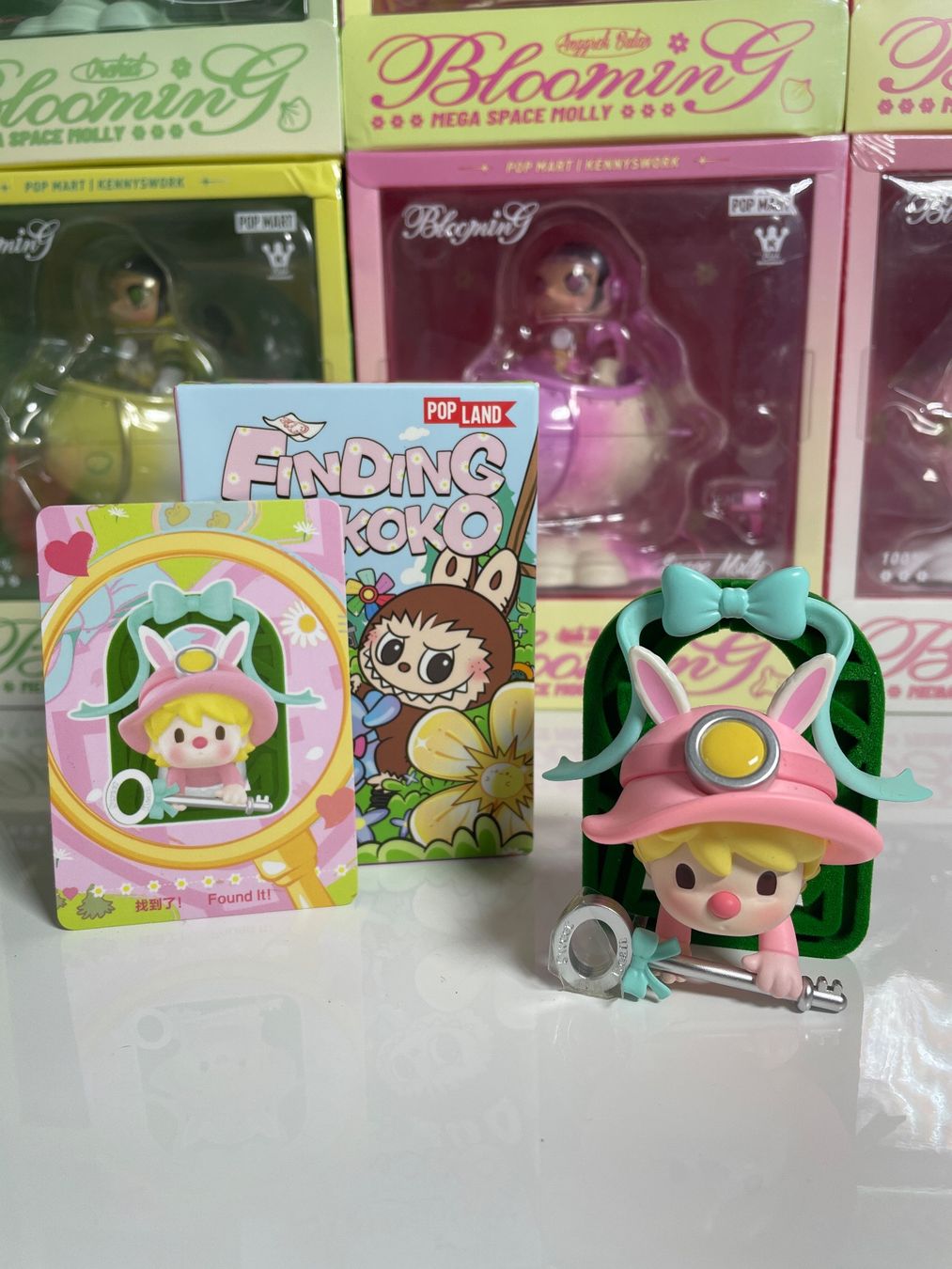 Pop Mart Statuette: Popmart Finding Mokoko Series - Found It! (US) – Usato da Glattbrugg venduto da arttoy.land