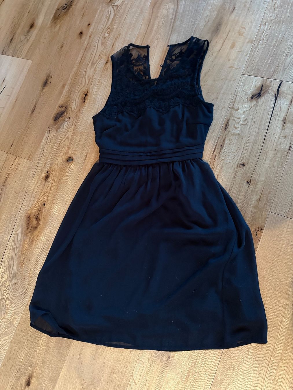 Vero Moda Vestiti: Kleid Schwarz – Usato da Beatenberg venduto da Rose406 2