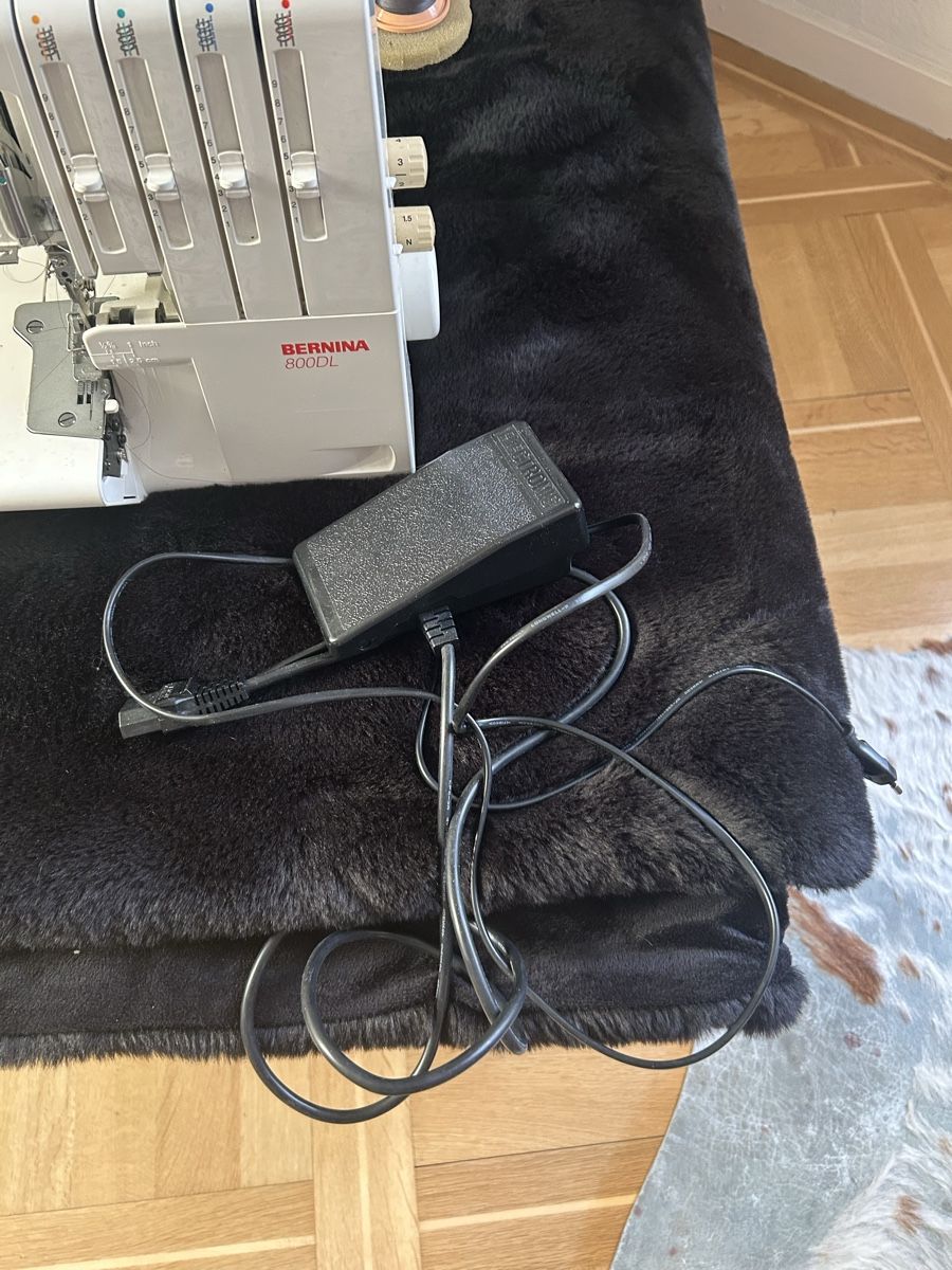 Bernina Nähmaschinen: Overlockmaschine Bernina 800DL – Neu (gemäss Beschreibung) aus Bern von miafilippa01 9