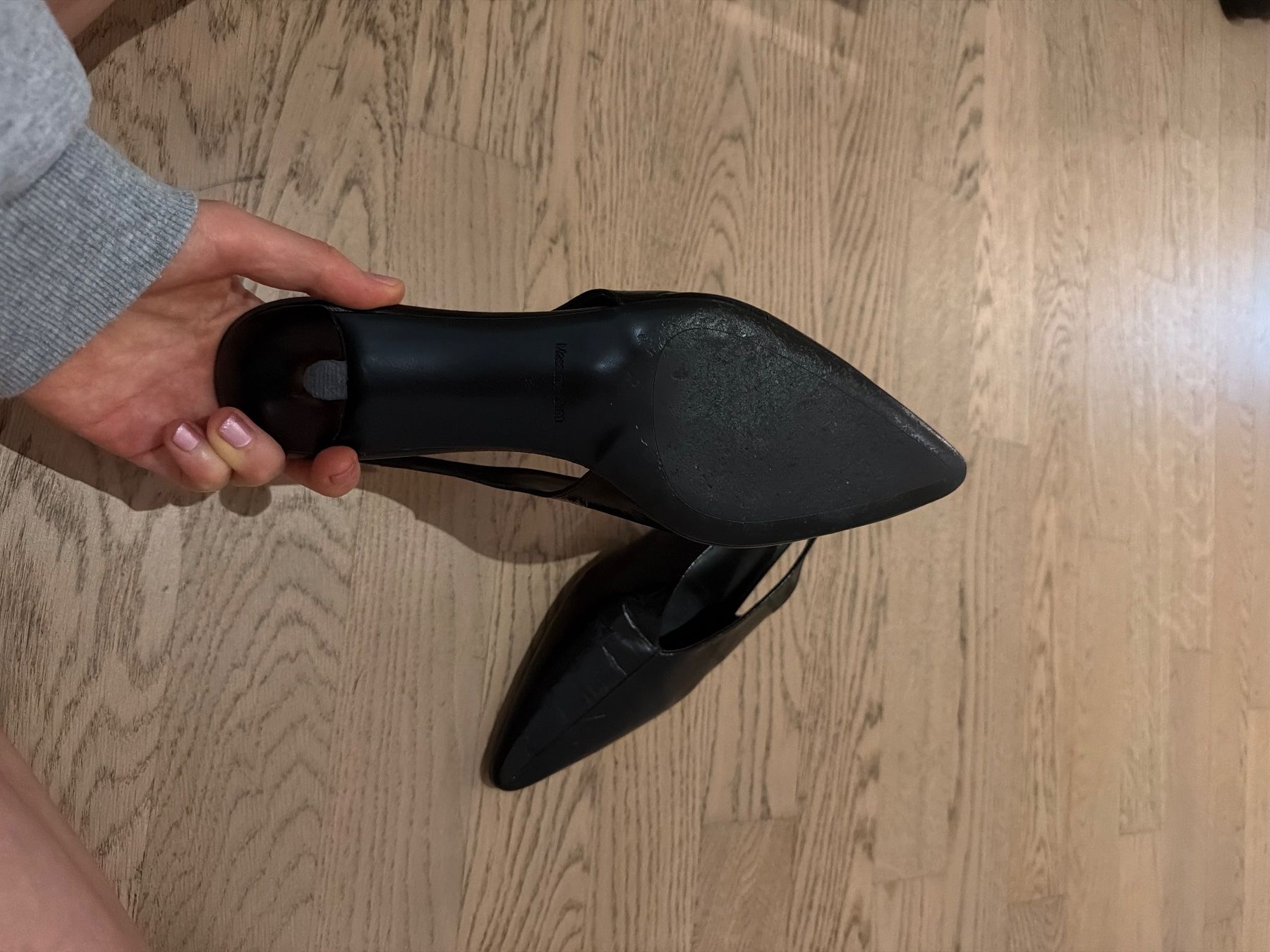Massimo Dutti Scarpe da donna: Pumps schwarz Leder Slingback Kittenheel Massimo Dutti – Usato da Hettlingen venduto da blu_tb6z 3