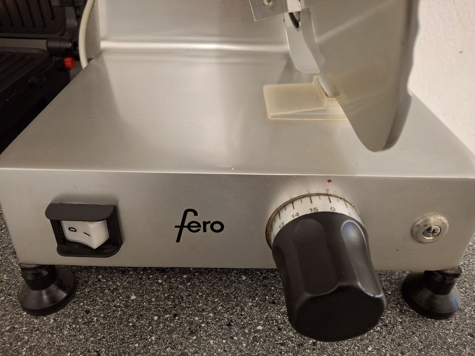 Fero Elettrodomestici da cucina: Aufschnittmaschine – Usato da Bern venduto da Sahlenweidli 2