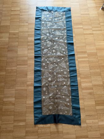 Weihnachtlicher Tischläufer, festlich, neuwertig, 140cm