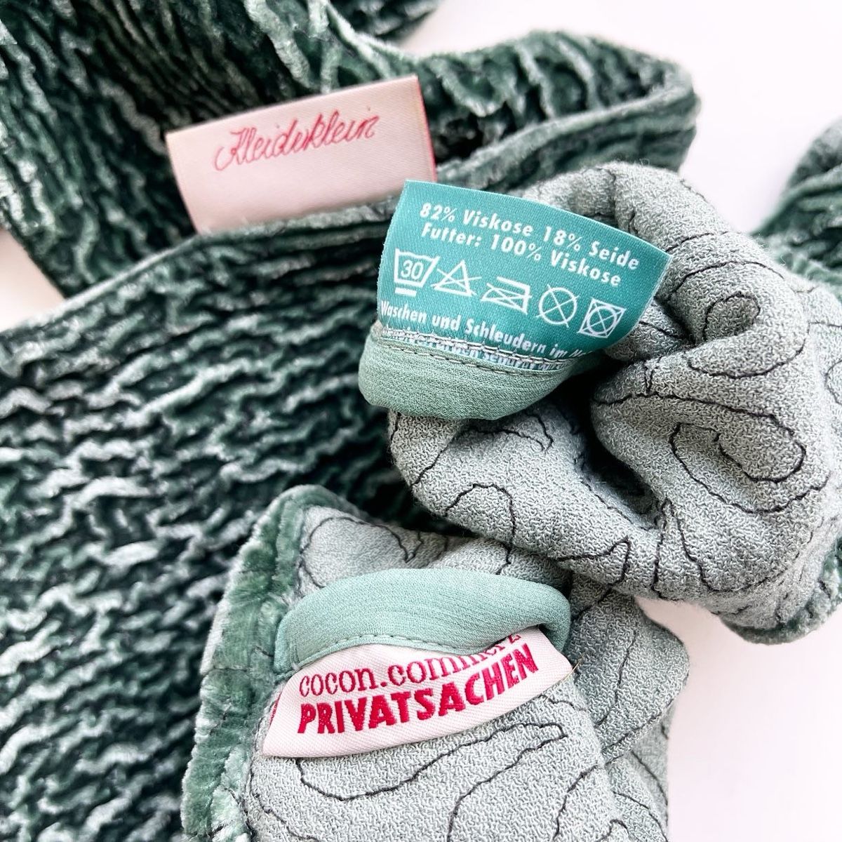 Foulard & Sciarpe: PRIVATSACHEN Cocon. Commerz Scarf + Mittens – Nuovo (secondo la descrizione) da Emmen venduto da Avviivva_Com2023 3