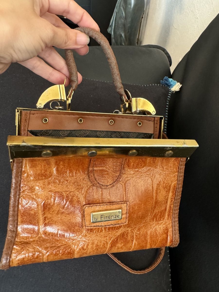 Borse da donna: Vintage Ledertasche by Firenze Tasche – Usato da Obfelden venduto da tan_9lj9 5