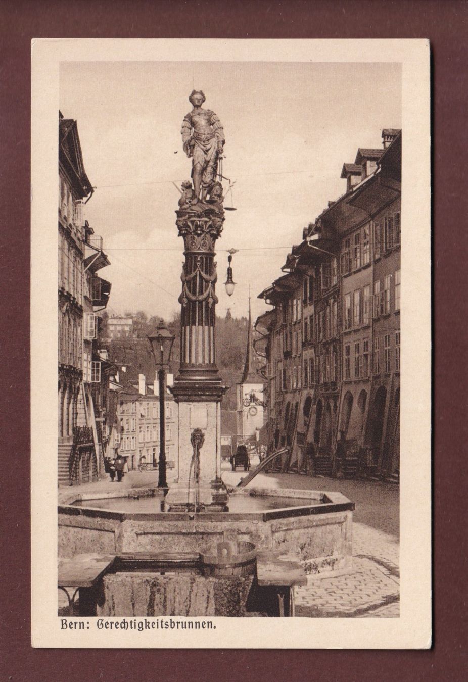 Cartoline postali: BERN - Gerechtigkeitsbrunnen – Usato da Pully venduto da nicecards