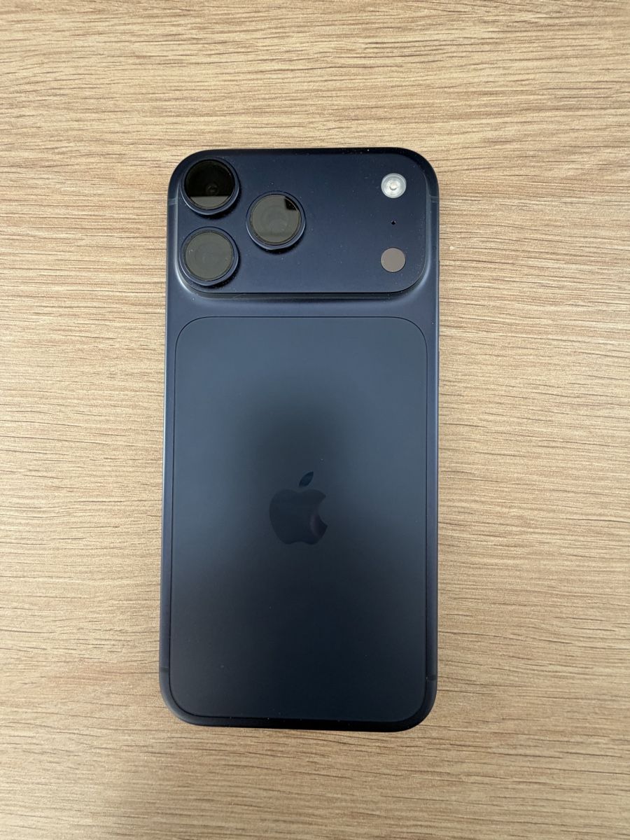 Apple Telefoni cellulari / Smartphones: iPhone 17 Pro Max 256GB Deep Blue New – Usato da Gamprin Bendern venduto da fre_l7sp 2