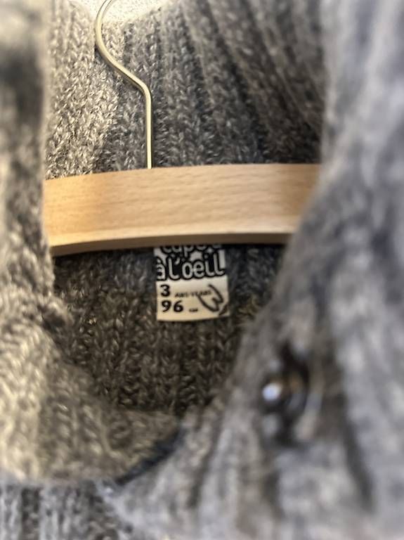 Pullover & Sweatshirts: Pullover 96 – Gebraucht aus Bern von Salamander86 1