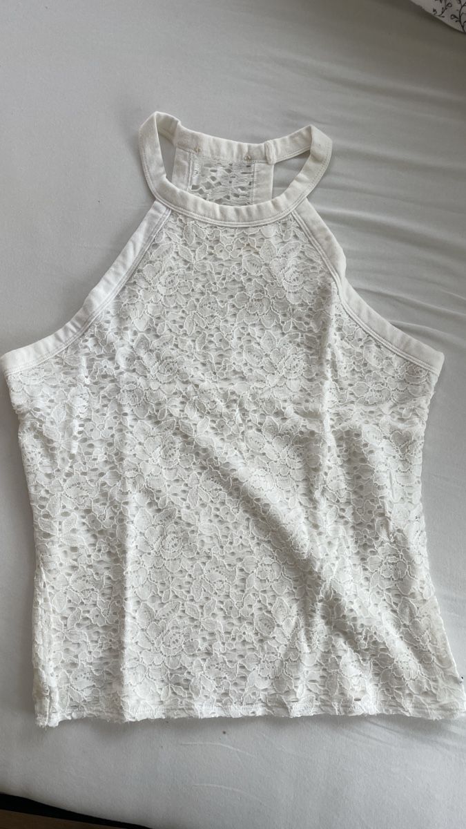Hollister Tops: Weisses Spitzentop Neckholder Top – D'occasion à Muttenz par lil_cs6m