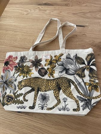 Sezane Inoui Editions Tote mit Blumenprint und Leopard 