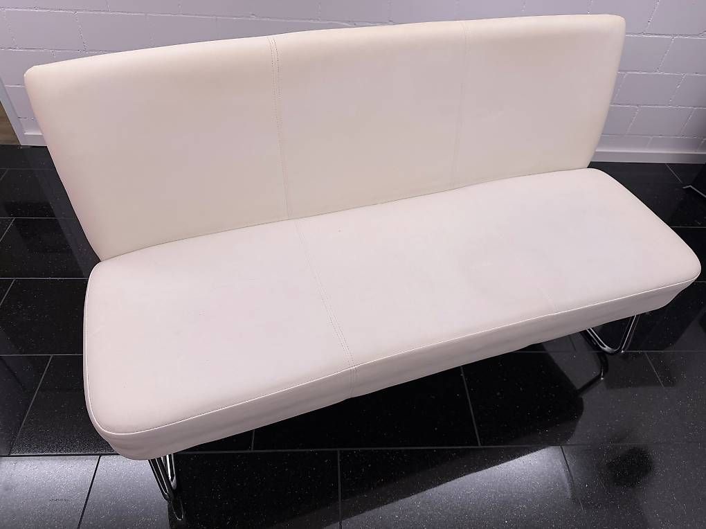 Panchine: Sitzbank Kunstleder Weiss Gebraucht GRATIS – Usato da Reichenburg venduto da freequ3nc