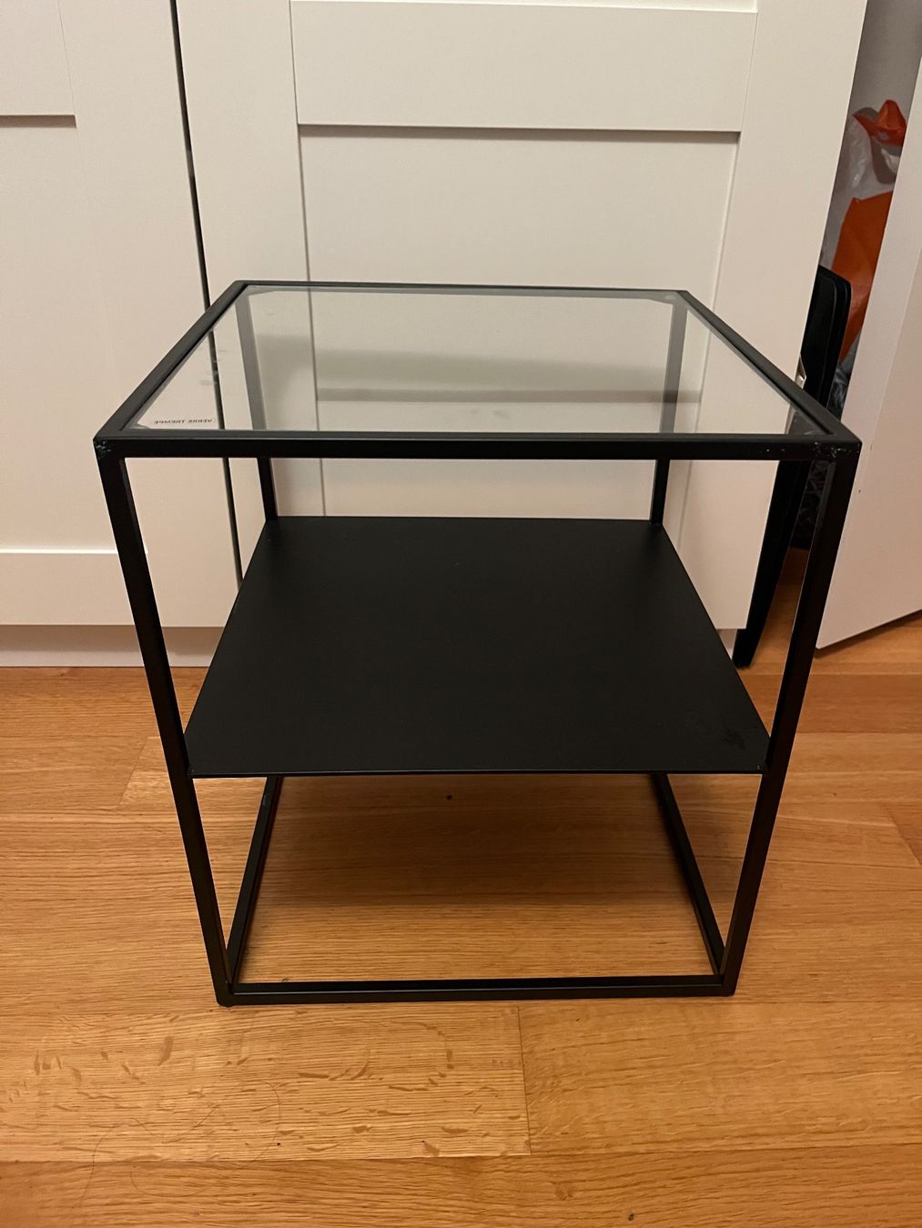 Tables de nuit: Nachttische aus Glas – D'occasion à Altendorf par jil_rp7m
