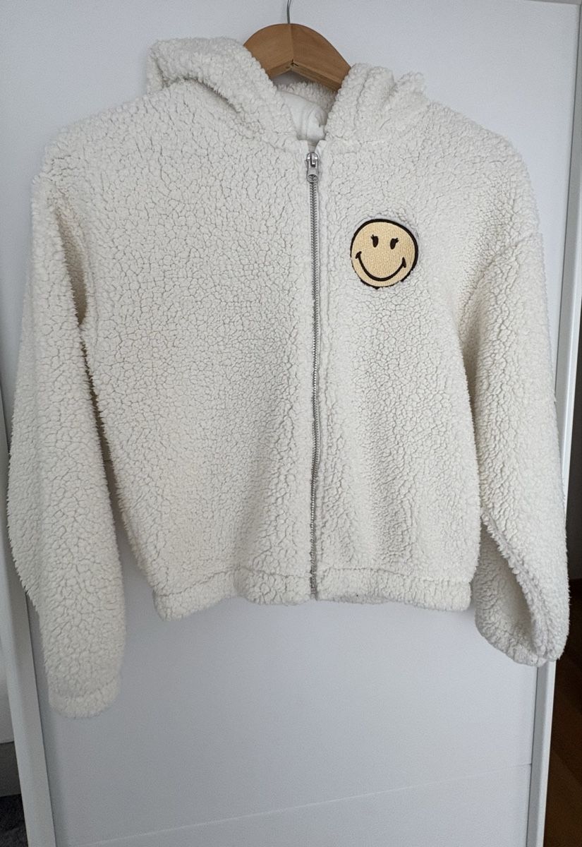 H&M Vestes & Manteaux: Jäckli Mädchen Gr. 146/152 – D'occasion à Winterthur par Baby117
