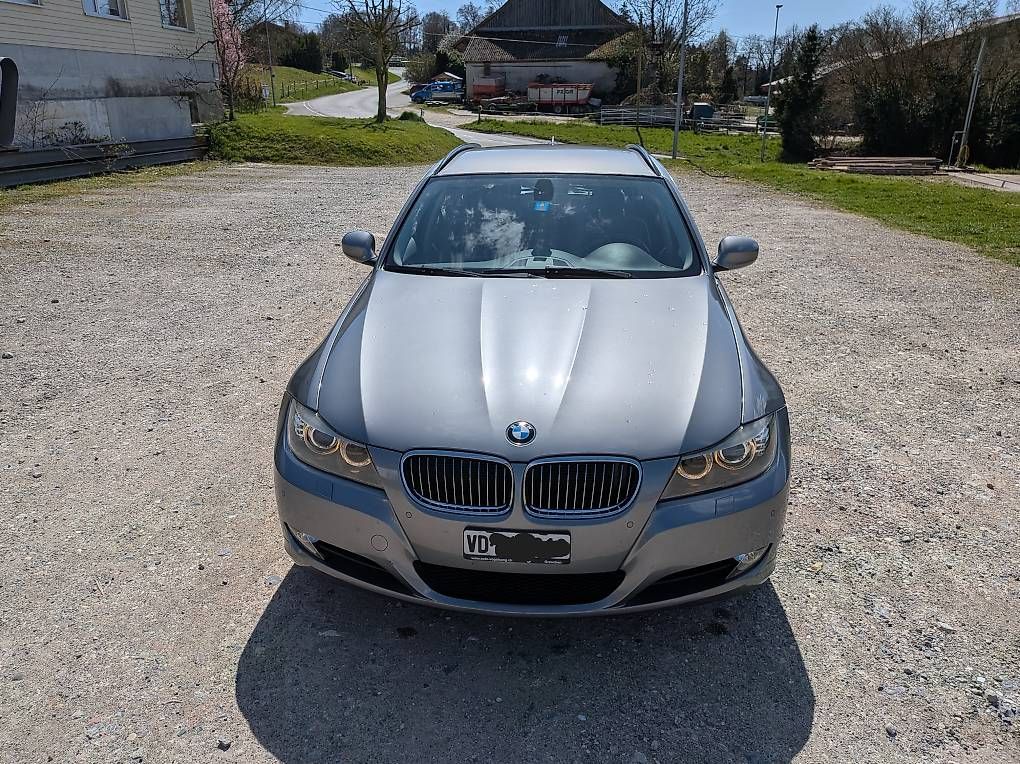 Automobili: BMW 330 i Touring Steptronic 272ch – Usato da Oppens venduto da mpi_9rwb 4