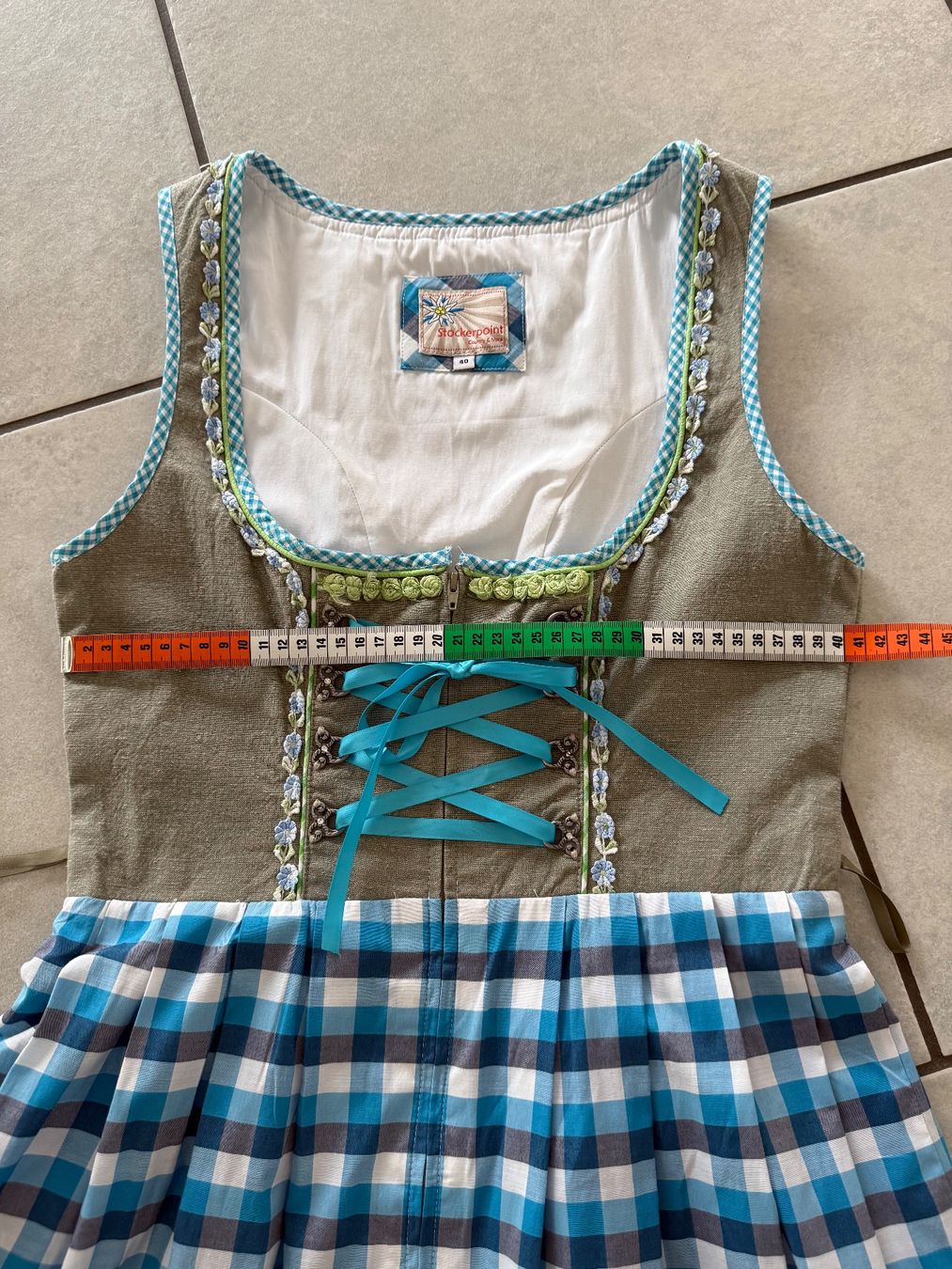 Kleider: Dirndl von Stockerpoint – Gebraucht aus Riehen von Guefeli0 8