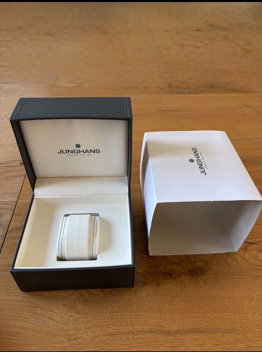Uhrenboxen: Original Junghans Uhrenbox, Neu – Neu und originalverpackt aus Zürich von sam_vv2b 2