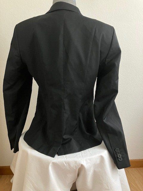 Giacche: Veste noire élégante, T,40 – Usato da Marin-Epagnier venduto da rchouchouu 1