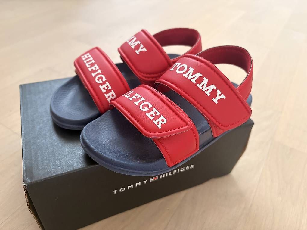 Scarpe per ragazzi: Sandalen Gr. 26 – Usato da Höri venduto da Peatch77