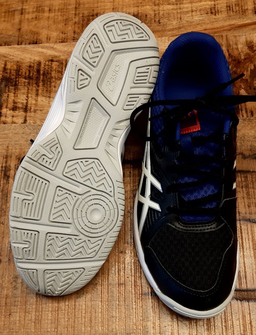 Asics Scarpe da uomo: Asics Hallenschuhe Gr. 39. Top Zustand – Nuovo (secondo la descrizione) da Wiler b. Utzenstorf venduto da ryan81 3