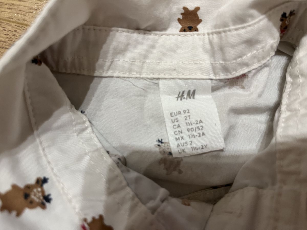 H&M Camicie, T-shirt & Polo: Weihnachtshemd gr.92 – Nuovo (secondo la descrizione) da St. Peterzell venduto da martina333 2