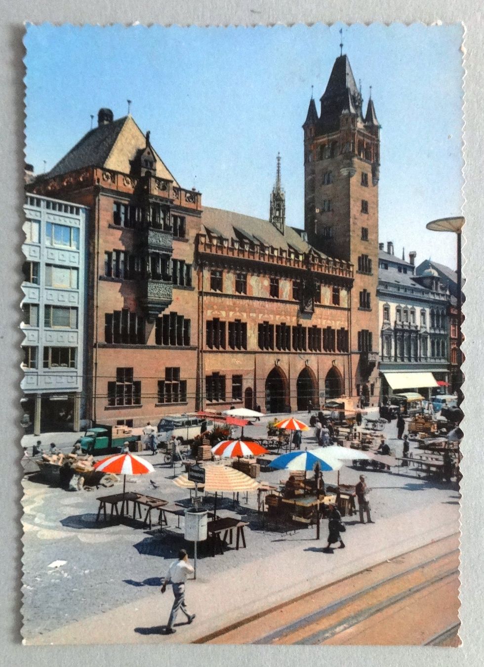 Ansichtskarten: Basel - Rathaus mit Marktplatz – Gebraucht aus Fétigny von Billy2miny