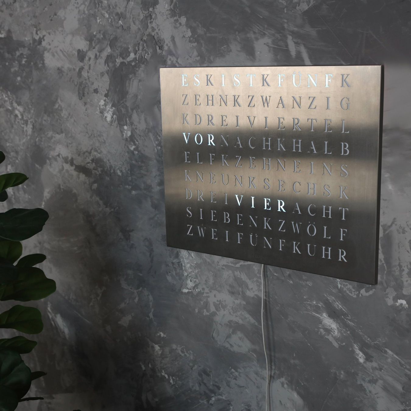Orologi da terra & Orologi da parete: WordClock Edelstahl - elegante Wortuhr im Minimalismus Stil – Nuovo e nell'imballaggio originale da Engelburg venduto da J.B.007 5