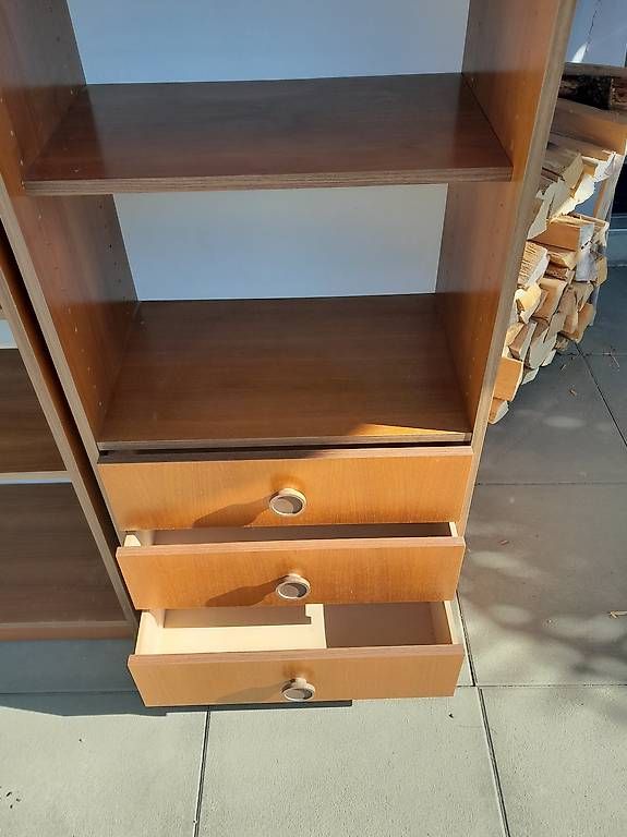 Armadi: Schrank holz – Usato da Grellingen venduto da pel_vf8z 1