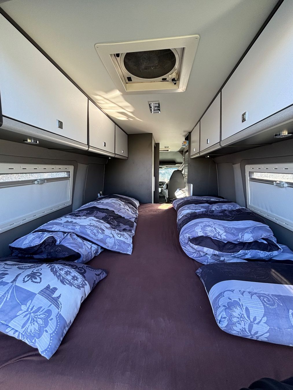 Mercedes-Benz Camping Fahrzeuge: Wohnmobil Mercedes Sprinter – Gebraucht aus Unteriberg von wg52 4